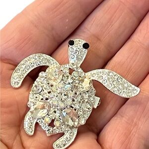 Rhinestone Turtle Brooch Pin - Silver Crystal
